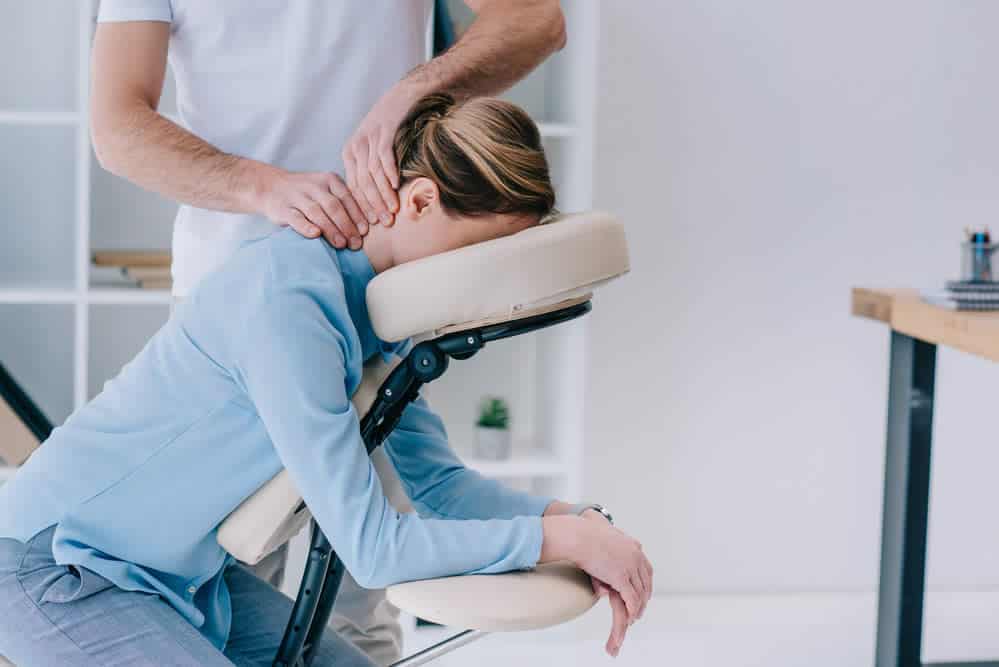 5 Reasons Why All Massage Therapists Should Know How to Do Chair Massage | Massage Professionals Update